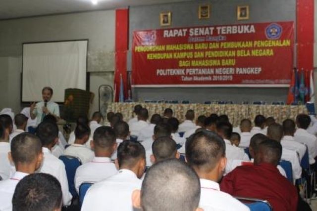 Direktur PPNP Memberikan Materi Pengenalan Politeknik